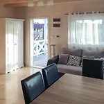 بيت للعطل 2 Bedroom Stunning Home In Debina *